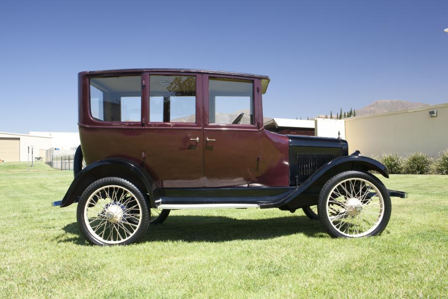  Overland Model 4 Sedan 1922 года  (фото 9 из 11)